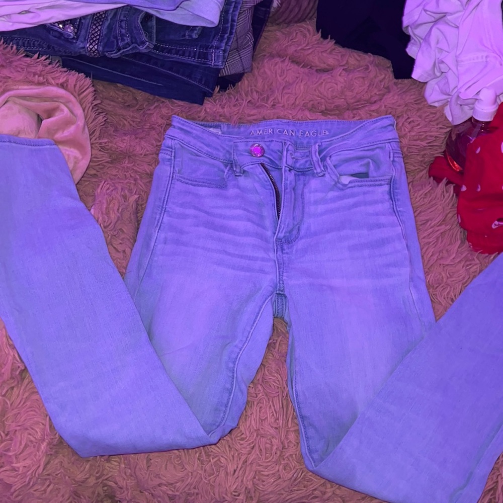 light colored skinny jeans